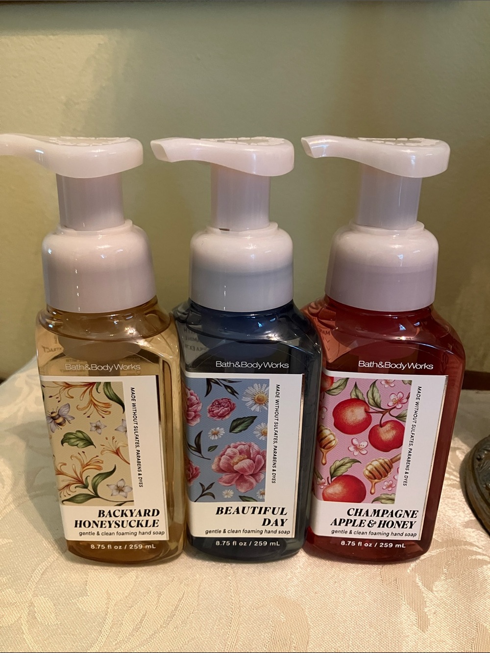 ✨Bath & Body Works classic & htf scents foaming hand soaps bundle NWT
